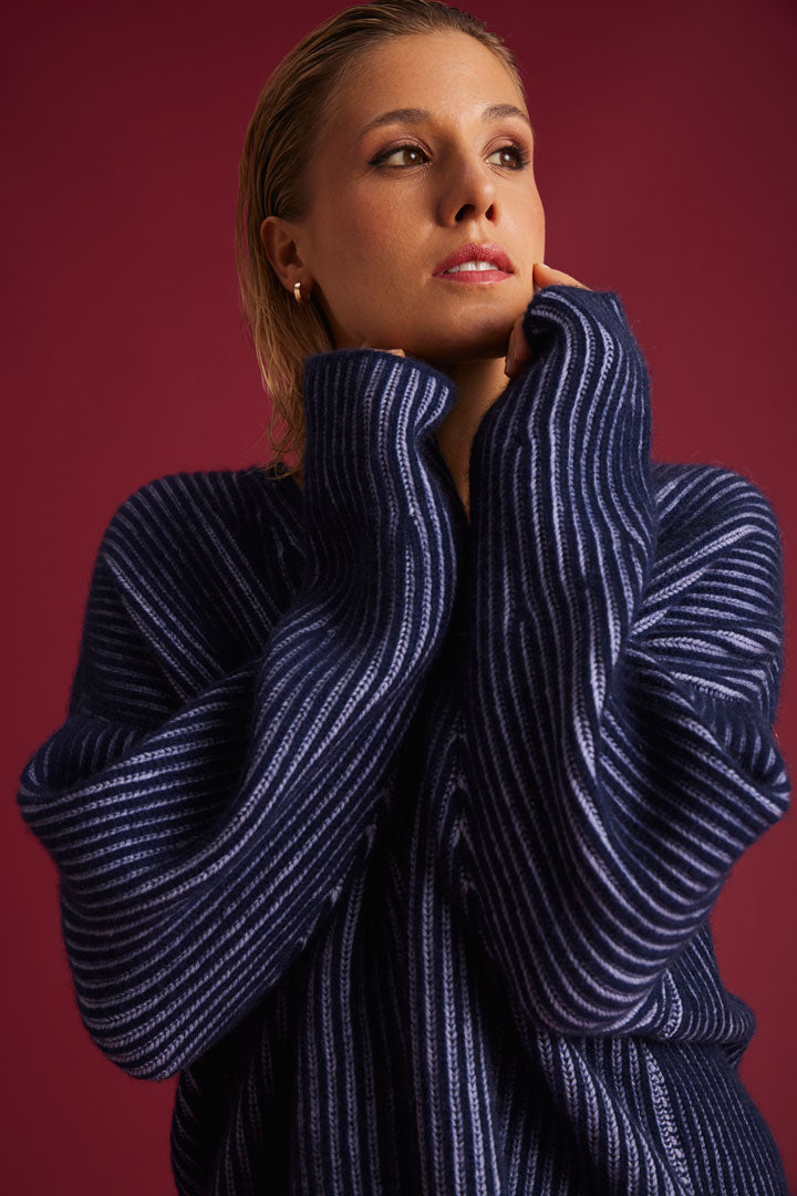 Cashmere V-Neck Sweater unisex Sporty navy / cosmic sky