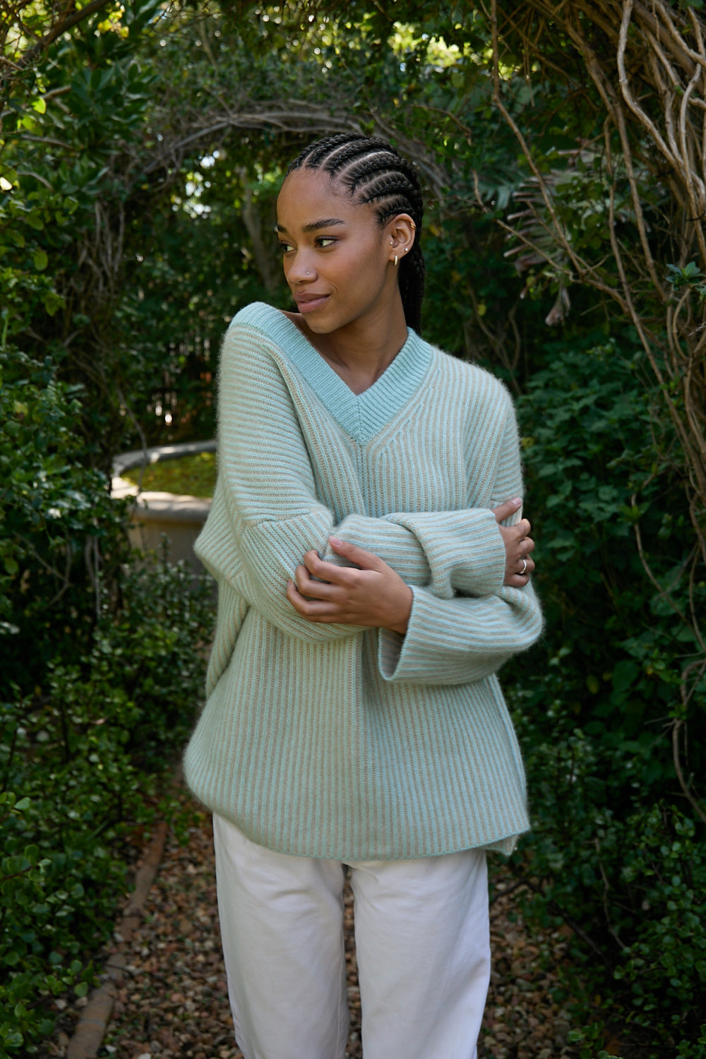 Cashmere V-Neck Sweater Sporty mint / cream
