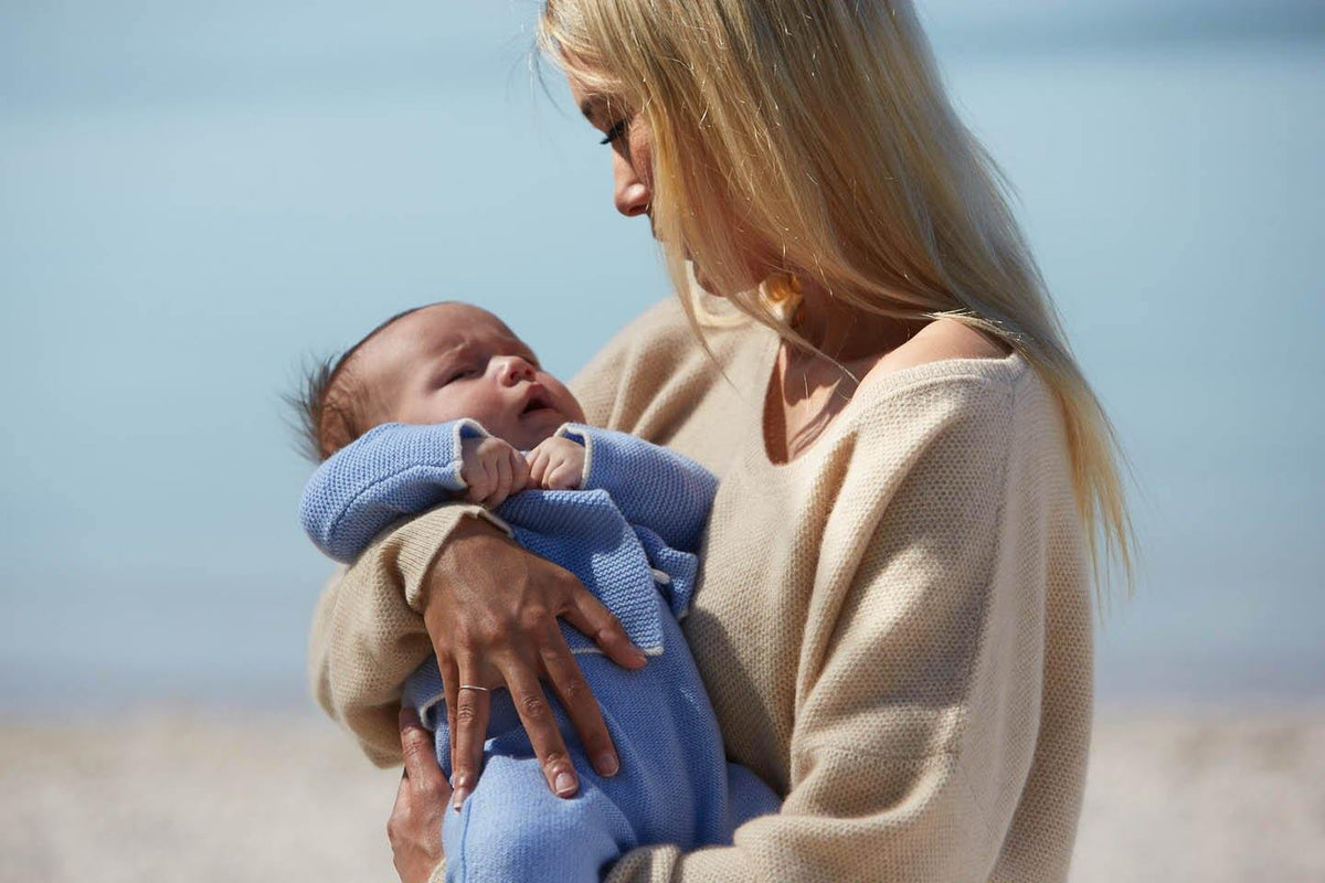 Cashmere Baby Kapuzenjacke Ebru himmelblau - Verena von Eschenbach