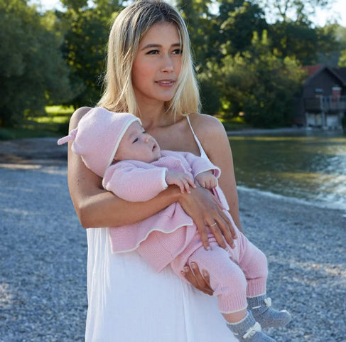 Cashmere Baby Set von Kopf bis Fuß blütenrosa - Verena von Eschenbach