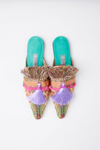 Load image into Gallery viewer, Slippers de luxe handmade Bahati Gr. 38
