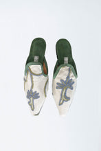 Load image into Gallery viewer, Slippers de luxe handmade Ismahan Gr. 41
