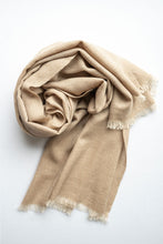 Laden Sie das Bild in den Galerie-Viewer, Babycamel Cashmere Tuch Naran
