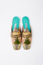 Load image into Gallery viewer, Slippers de luxe handmade Malaika Gr. 40
