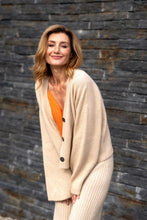 Load image into Gallery viewer, Cashmere Cardigan Lovely natural cream
