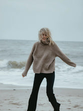 Load image into Gallery viewer, Cashmere Sweater Salt natural taupe
